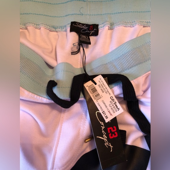 Designed Joggers - Picture 3 of 3